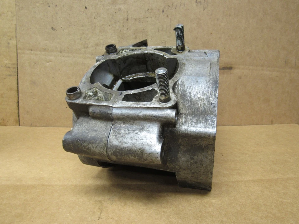 Yamaha DT125 1978 cárteres de motor 2A6-15111-02-00 Foto 4 de 4