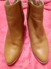 Women's ankle Boots Sole Society brand beige size 6 In GUC see Details
