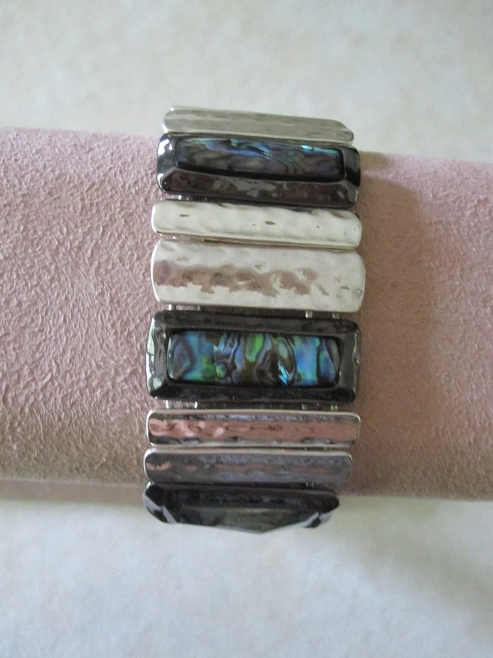 NWT Robert Lee Morris Very Pretty Silver Plated & Abelone Bracelet- $68 - Image 2 of 4