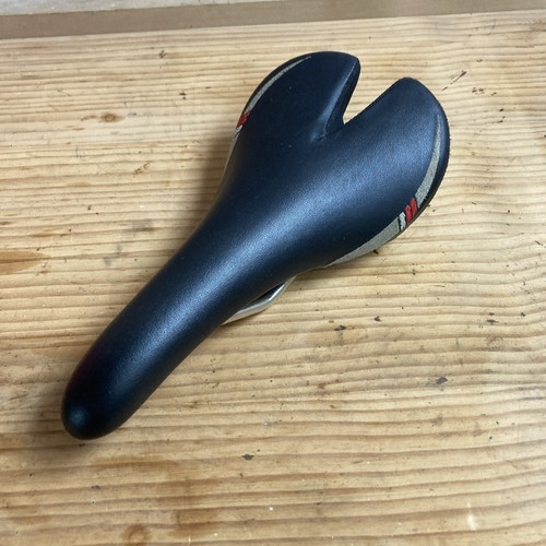 Vintage Bontrager Race Lite Saddle Black - Picture 2 of 9