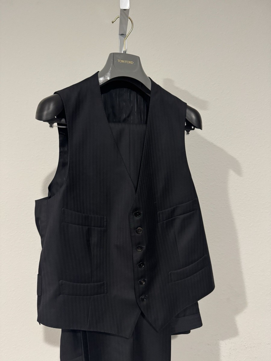TOM FORD Windsor Fit Black 3 Piece Suit Size 42/52R Wool NWT MTO