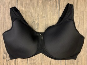 Wacoal Women's Basic Beauty Lightly Padded Underwire Full Coverage T-Shirt Bra