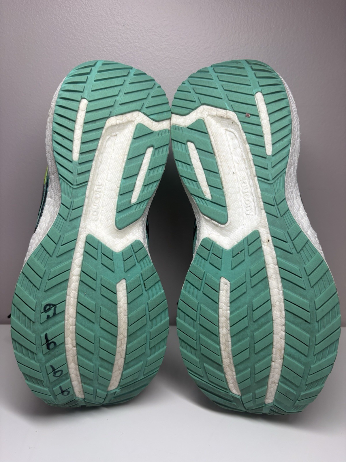 Saucony Triumph 19 Womens Shoes Blue Running Walking Athletic Sneakers Size 8.5 thumbnail 11