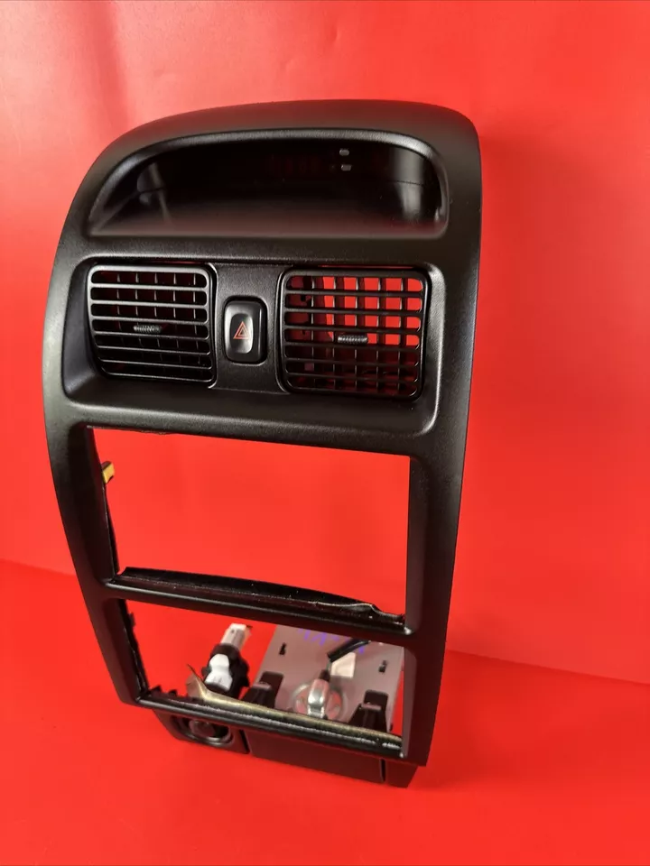 1999-2003 Toyota Solara центр приборной панели радио климат-контроль ободок отделка вентиляционные отверстия - Изображение 4 из 4