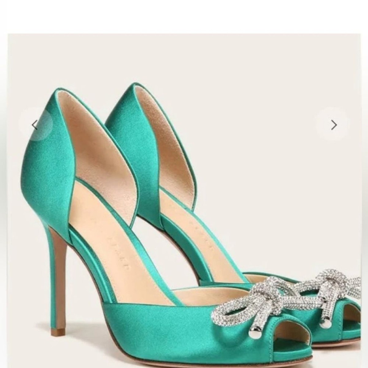 emerald green dress silver shoes Emerald Green Dress with Silver Shoes and Silver accessori