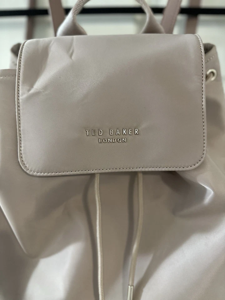 Ted Baker - NAAOMMI - Mochila de nailon con cordón - Rosa pálido Foto 3 de 4