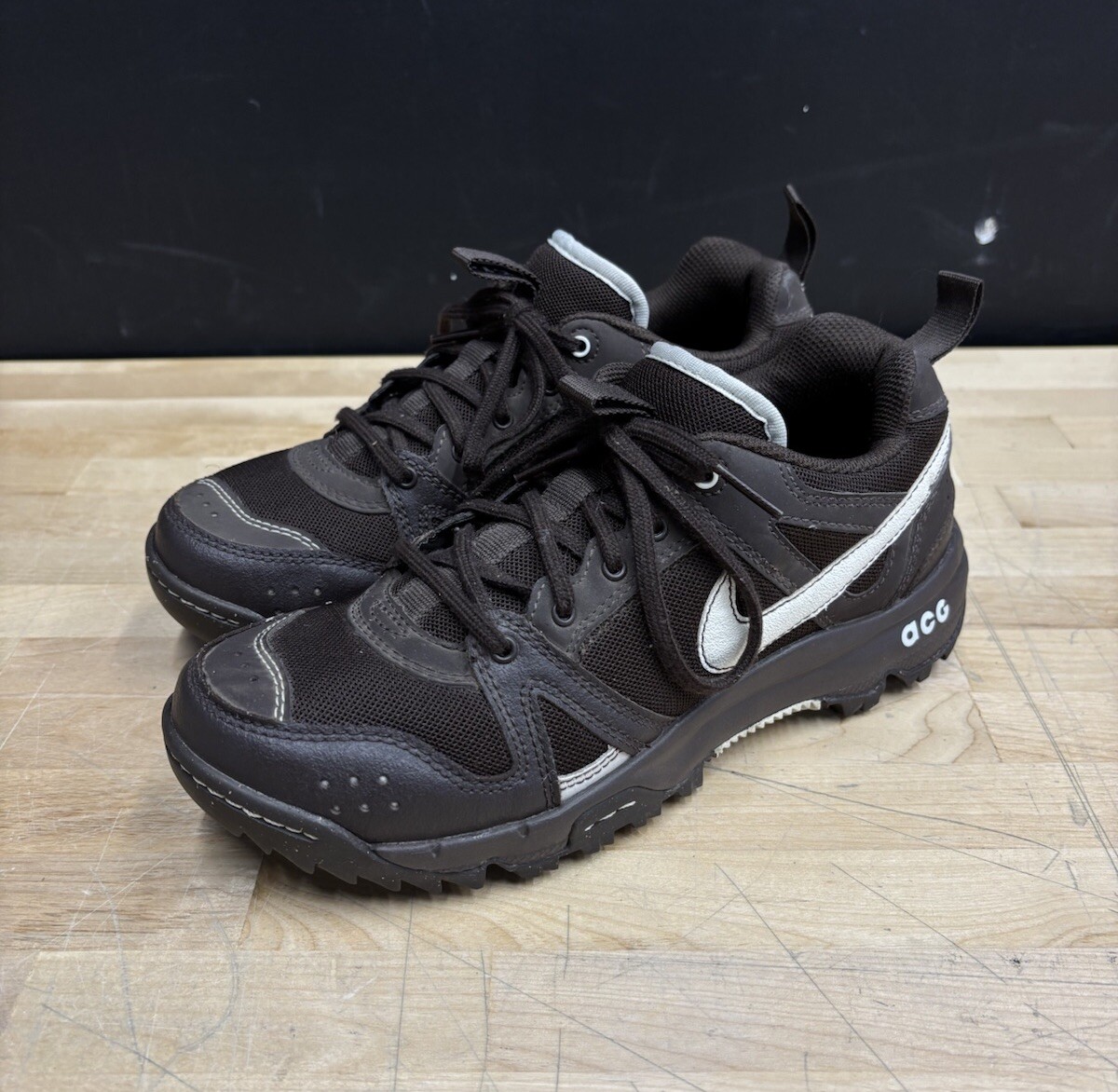 Vintage 2009 Nike ACG Rongbuk Rugged Trail Hiking Sneakers Brown