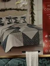 ST NICHOLAS SQUARE 90" x 95" HOLIDAY PATCHWORK  FULL / QUEEN 3 PC QUILT SET NIP