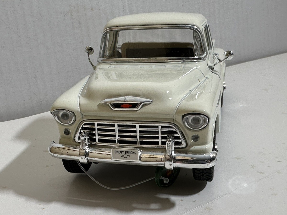 SUNNYSIDE 1955 CHEVY 3100 STEPSIDE PICKUP TRUCK WHITE 1:24 DIECAS