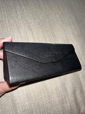 Prive Revaux Eyewear Triangular black hard case Velvet Lined
