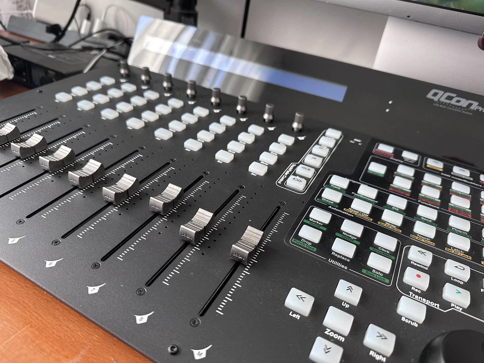DAW Controller, Icon QCon Pro G2, nie genutzt kommt in OVP und Zubehör - Bild 3 von 3