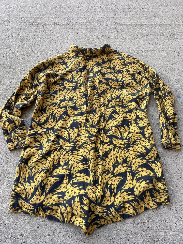 Anthropologie Farm Rio Banana Print Linen Romper Size Med Long Sleeve Shorts - Image 4 of 4