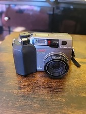Olympus CAMEDIA C-3000 Zoom 3.3MP Digital Camera. NOT TESTED