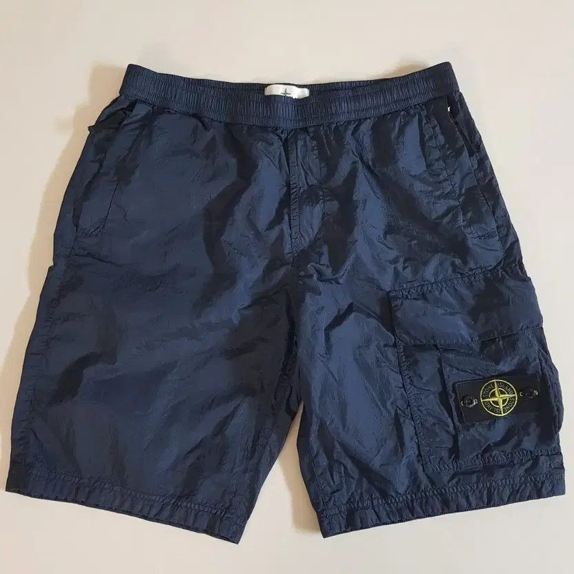 Stone Island Nylon Metal Cargo Shorts W33 Navy Condition Pre-Owned thumbnail 8