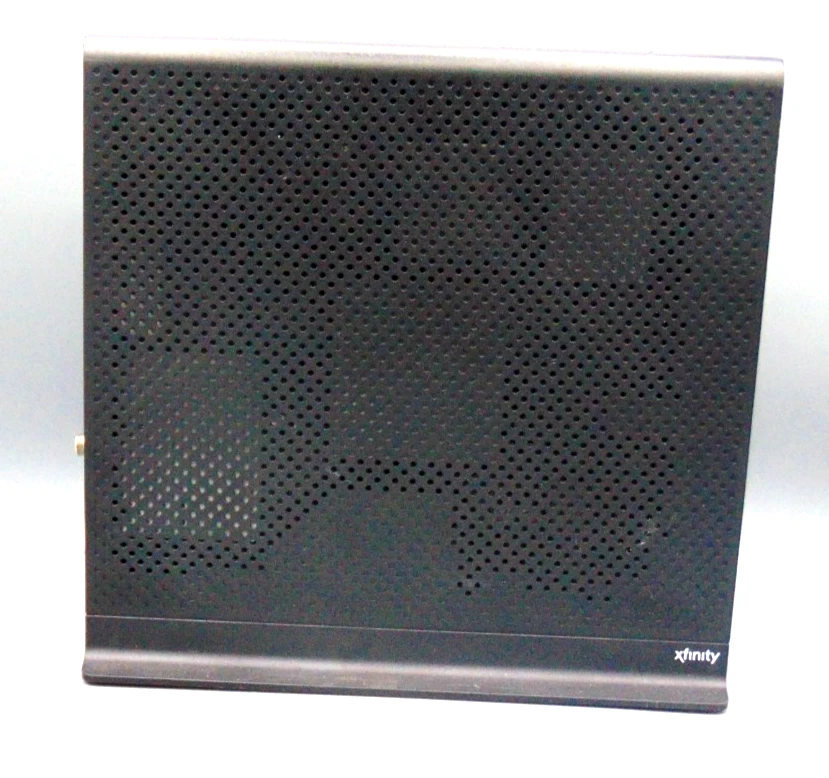 ARRIS TM3402A Wireless Modem / Router No Power Cord - Pre Owned - Image 3 of 3