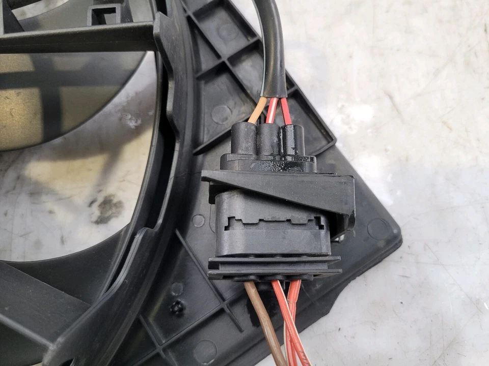 Groupe motoventilateur - Seat TOLEDO IV - 6R0959455E - N0-3808A - Photo 3/4