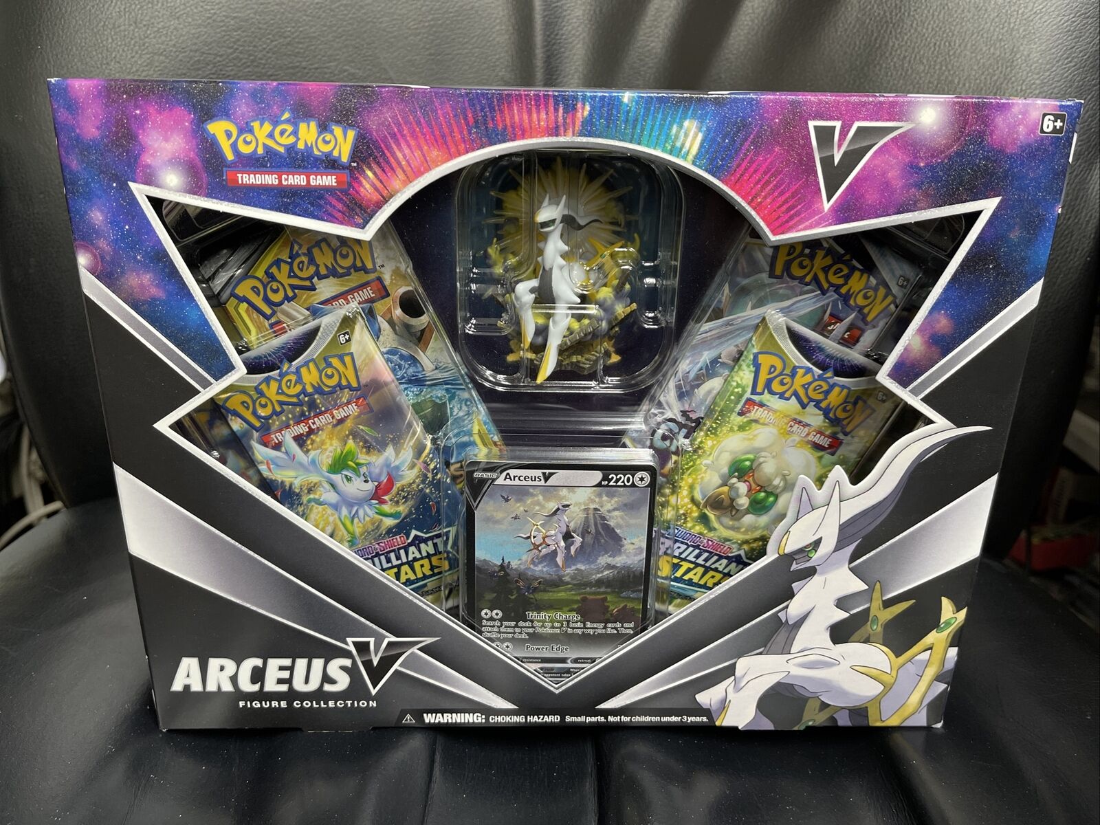 Pokemon Trading Cards: 2022 Spring Arceus V Figure Collection Box