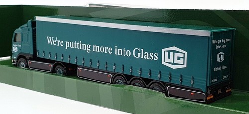 Corgi 1/64 Scale Diecast CC86701 - Volvo Curtainside - United Glass - Picture 2 of 4