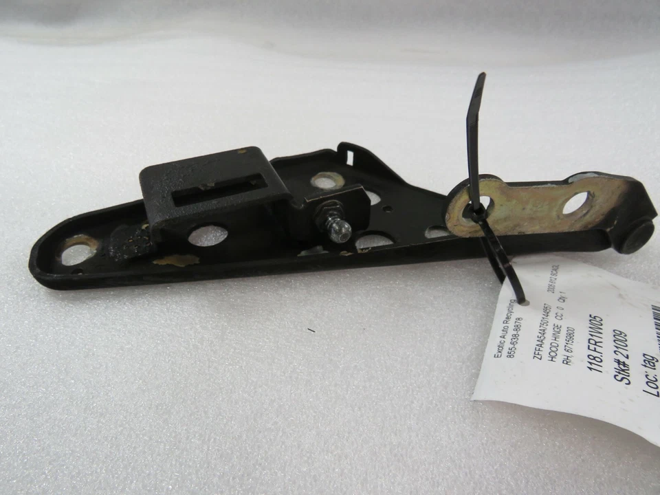 Ferrari 612 Scaglietti, derecha, bisagra capó, usado, P/N 67159800 Foto 3 de 4