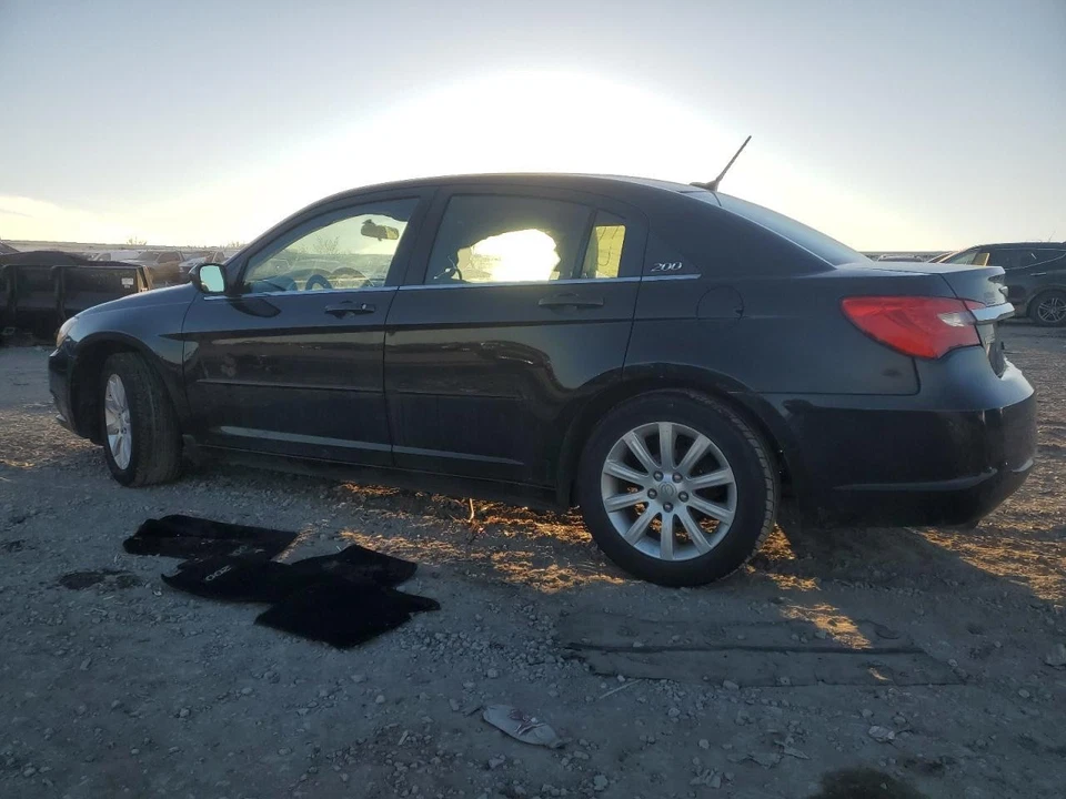 Alternador usado compatible con: Chrysler 200 2011 3,6 grado A Foto 2 de 4