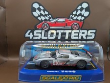 Scalextric Ford GT 40 Robertson Racing 40 C3088 1:32
