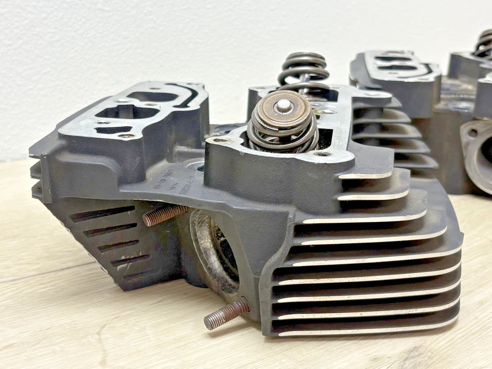 Culatas delanteras traseras Harley Davidson Dyna Road King Glide Softail OEM Foto 4 de 4