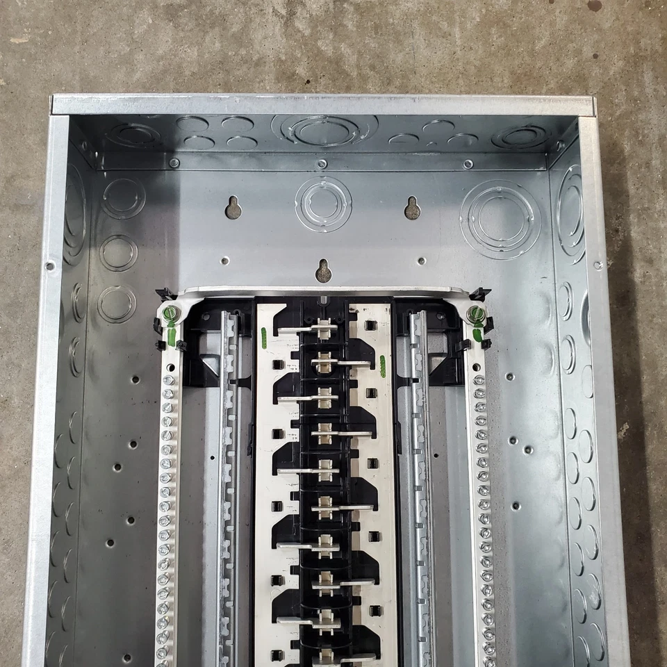 GE TM4020C80K Indoor Main Breaker 40 Space 80 Circuit 200 Amp TM4020C80K - Image 4 of 4