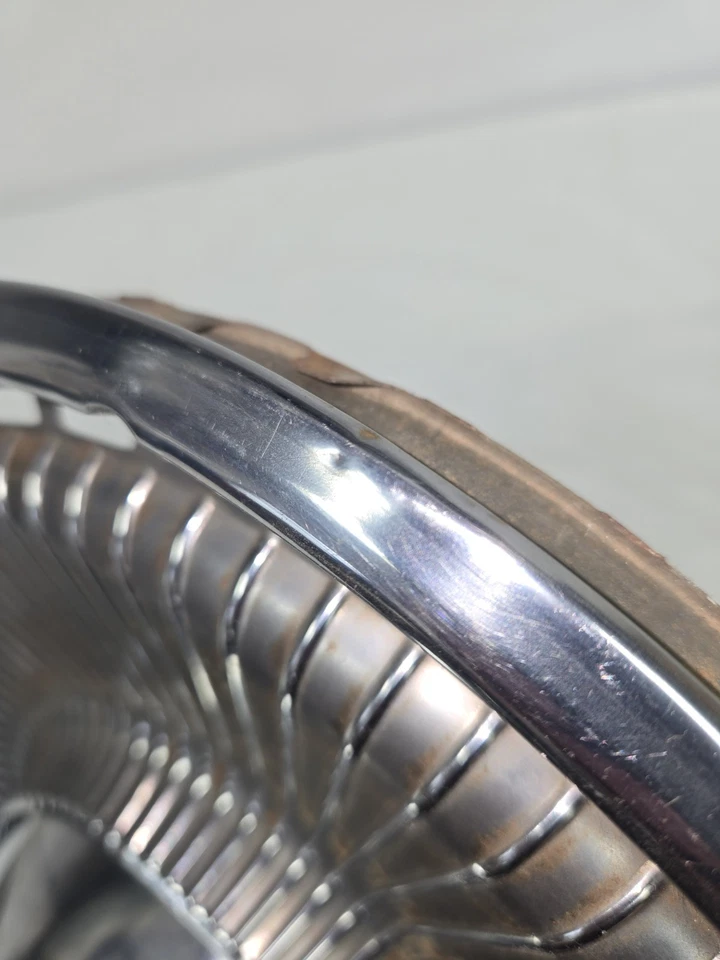 Колпак ступицы 1971-73 Buick Centurion 15 дюймов нержавеющая сталь оригинальный производитель GM - Изображение 4 из 4