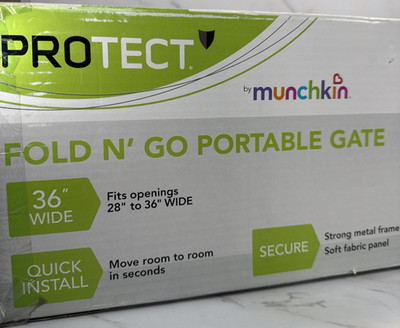 Munchkin Fold N Go Portable Gate With Bag 36'' Wide Quick Install Folds Up