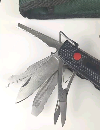 Multiherramienta - 8 en 1 sin marca - alicates grandes tijeras y más - Imagen 2 de 3