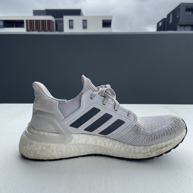 dash grey ultra boost 20