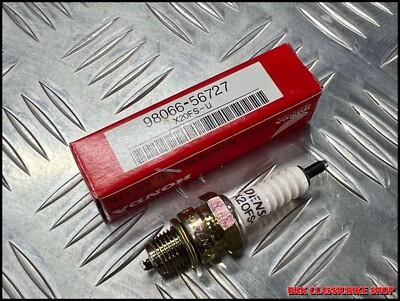 NOS Honda C90K3 CM91 MD90 ST90 Spark Plug 1pc Denso X20FS-U p/n