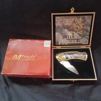 MTECH Wolf Collectible  Pocket Knife PK-20406 NEW in  Display  Case