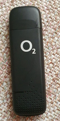 O2 Netzwerk - ZTE MF100 3G USB Stick HSDPA Modem Wi-Fi Internet + Huawey E1752