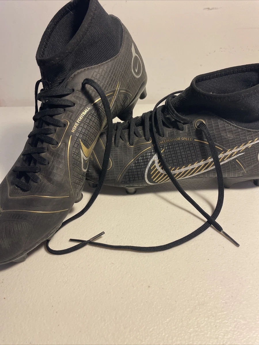 Preços baixos em Nike Mercurial Superfly 8 Pro FG Black Metallic