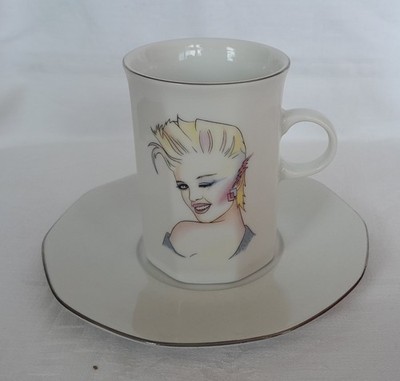 Kaffeetasse Kaffeebecher Porzellan, Motiv ''Punkerin'', m. Untertasse, 80er Jahre