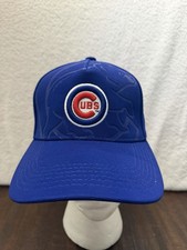 Chicago Cubs adjustable Cap With Embroidered Cub Logo And Bear Silhouette