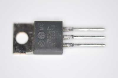 7805CT Voltage Regulator   5 Pack   Motorola / ON Semi   MC Prefix   5V 1.5A   T