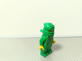 Lego Green Ninja cas203 from set 3346 Castle Vintage Rare. Nice Condition.