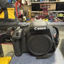 Canon EOS Rebel T3i Digital SLR 18-55mm Lens 18.0MP 3x Zoom Image Stabilization