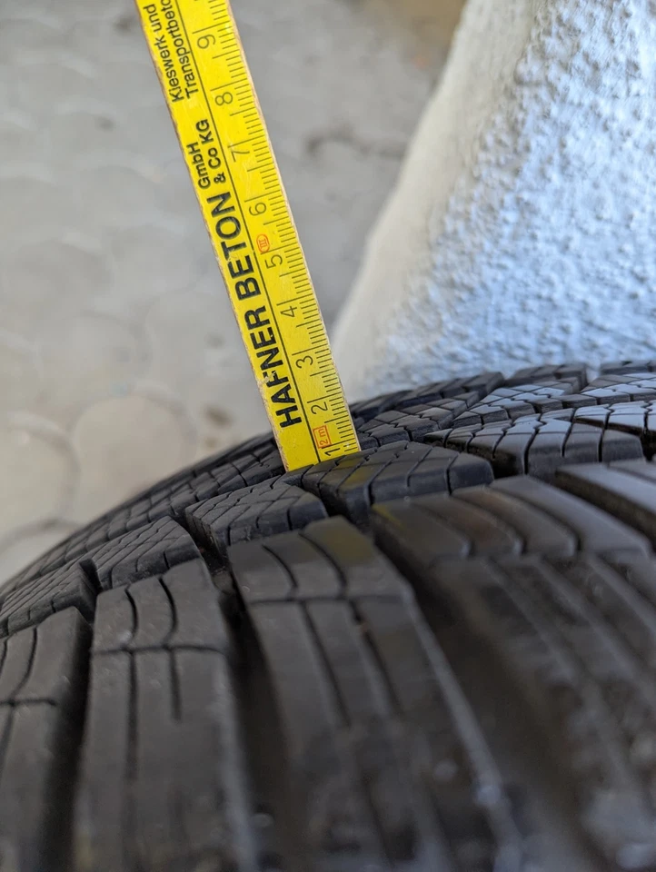 neuwertige Winterreifen auf Stahlfelgen Barum Polaris 5        205-55-R16        - Bild 3 von 4