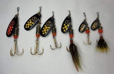 6 Mepps Black Fury Comet Fishing Lure Spinners 3 Size 3, 1 Size 2, 2 Size 0