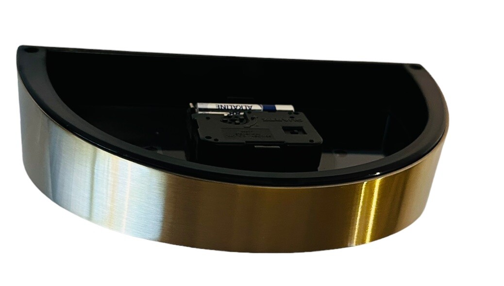 SEIKO Quartz Half Moon Gold Tone Desk Mantel Clock Hollywood SEIKO Quartz Half Moon Gold Tone Desk Mantel Clock Hollywood