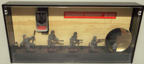 Small Monogram Models  WWII German Infantry Soldiers Set of Five Figures - Picture 1 of 13