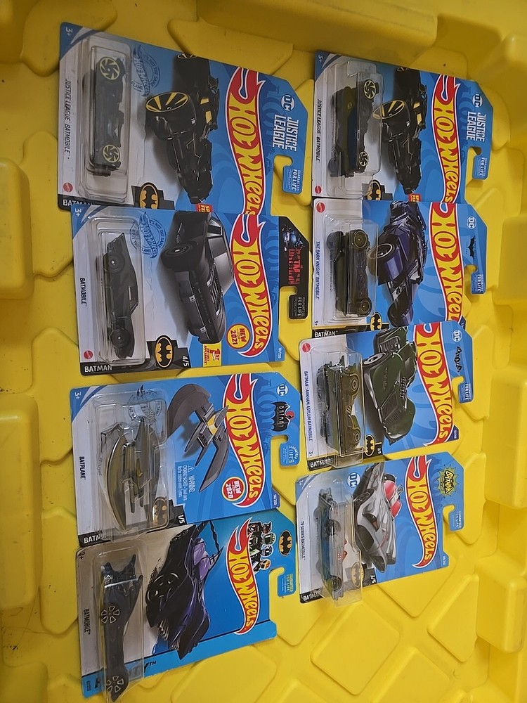 Hot Wheels Batman Eight Car Lot