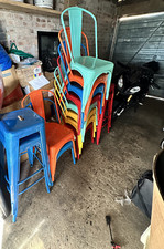 Blauer Metall Tolix Stil Barhocker, robust, rutschfeste Füße stapelbar