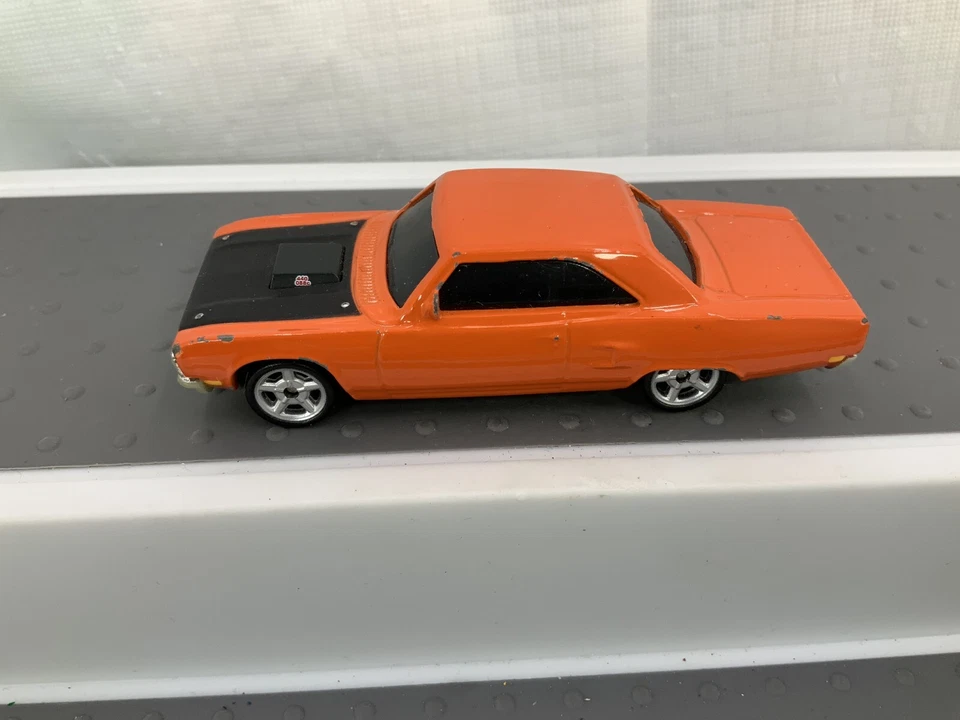 Mattel Fast N Furious 1970 Plymouth Roadrunner Orange Die Cast 1:55 - Image 2 of 4