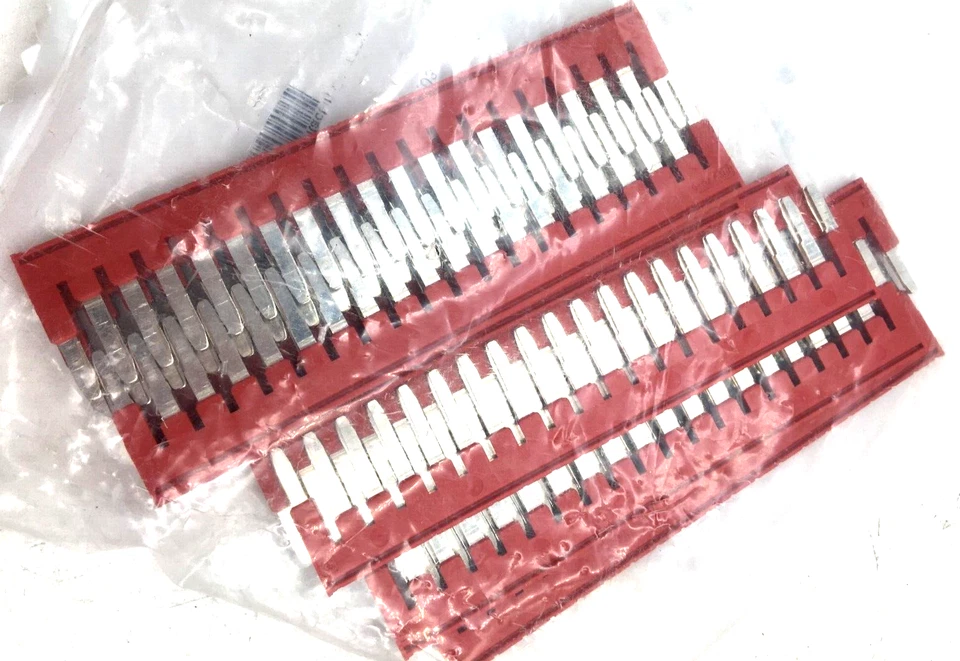 Phoenix Contact Lot of 10 Plug in Jumpers FBS 20-5 NIP - Image 3 of 3