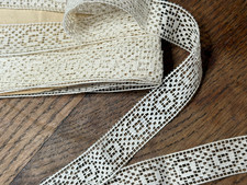 Antique Lace - Small in-between mesh - 3.80 meters