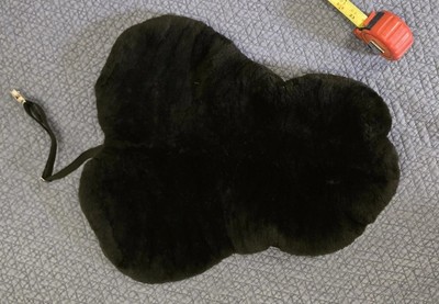 Mattes Sheepskin Seat Saver Black Large